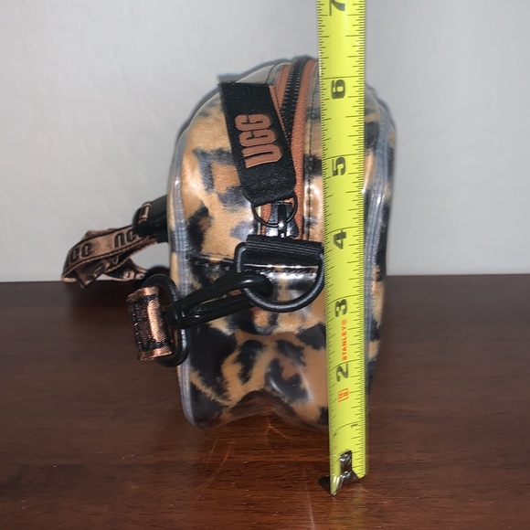 UGG BRAND NEW JANEY II CLEAR CHEETAH PRINT CROSSBODY BAG - Picture 9 of 12